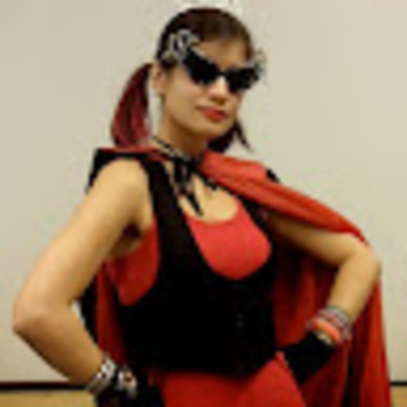 Meet your Posher, Jessica - Picture 1 of 1